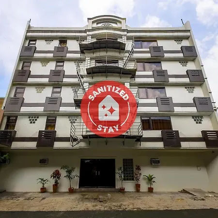 Vaccinated Staff - Oyo 828 Kysabel 5 Hotel